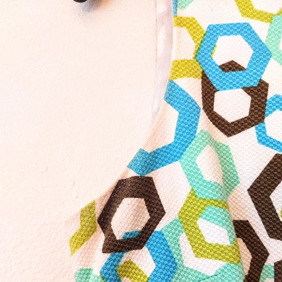 5/$30 Kim Rogers Signature Dress w Hexagon Design - Picture 2 of 6